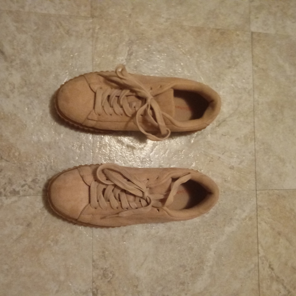 Womans shoes